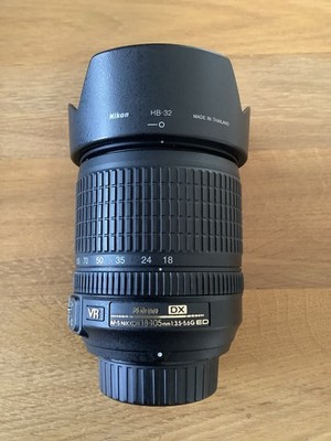 Nikon AF-S DX NIKKOR 18-105mm f/3.5-5.6G ED VR inkl. Gegenlichtblende HB-32