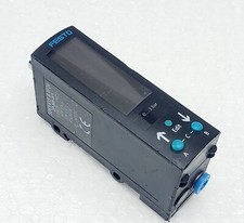 Festo  SDE3-V1S-B-WQ4-2P-M8-W5 Pressure Sensor