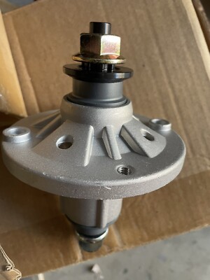 8TEN Deck Spindle for John Deere GY20454 GY20867 GY20962 GY21098 AUC15811