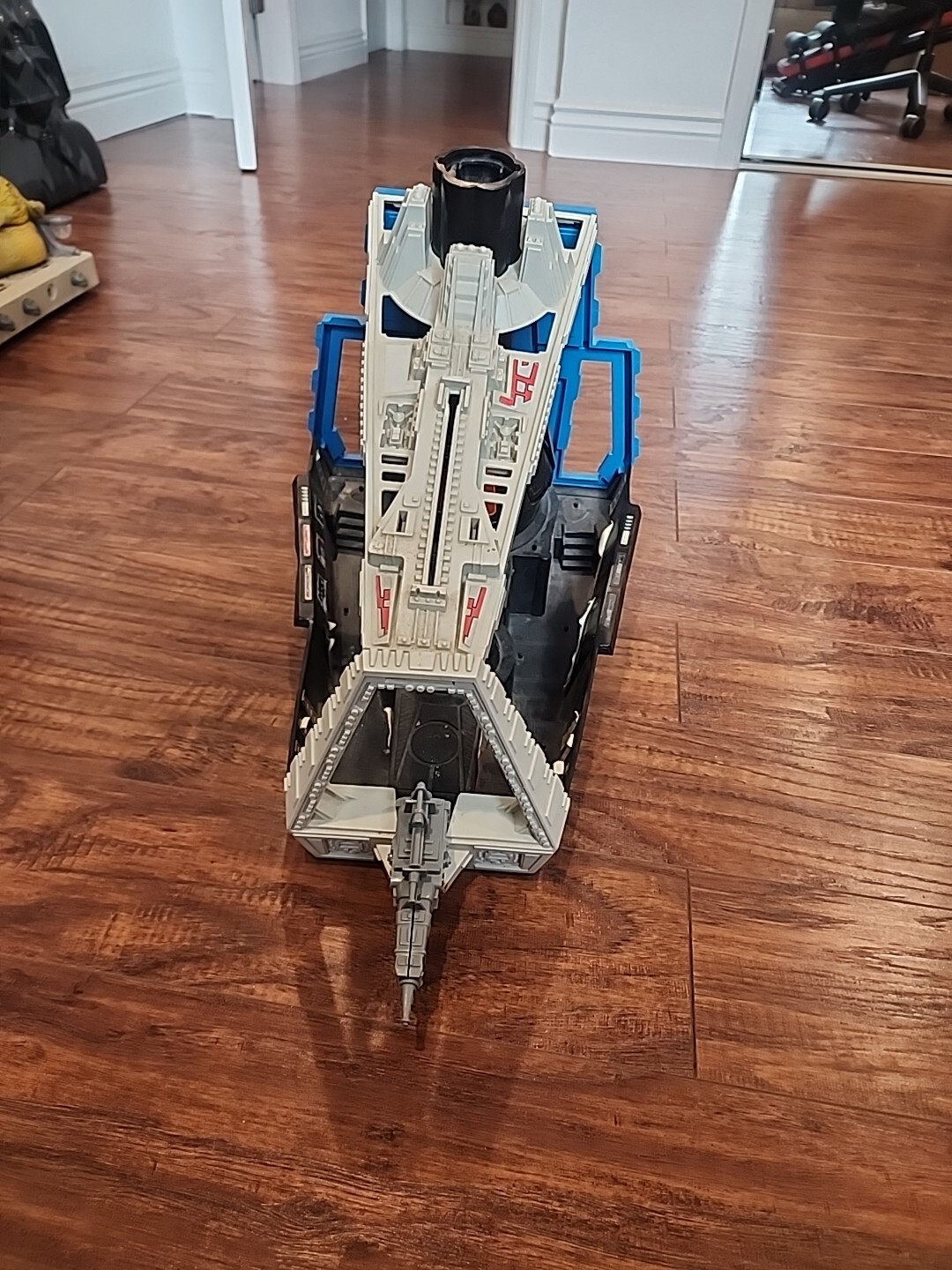 Picture 1 of 12