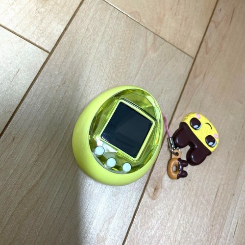 Bandai Tamagotchi iD L Yellow Color Virtual Pet Japan Authentic Used/Working - Picture 2 of 12