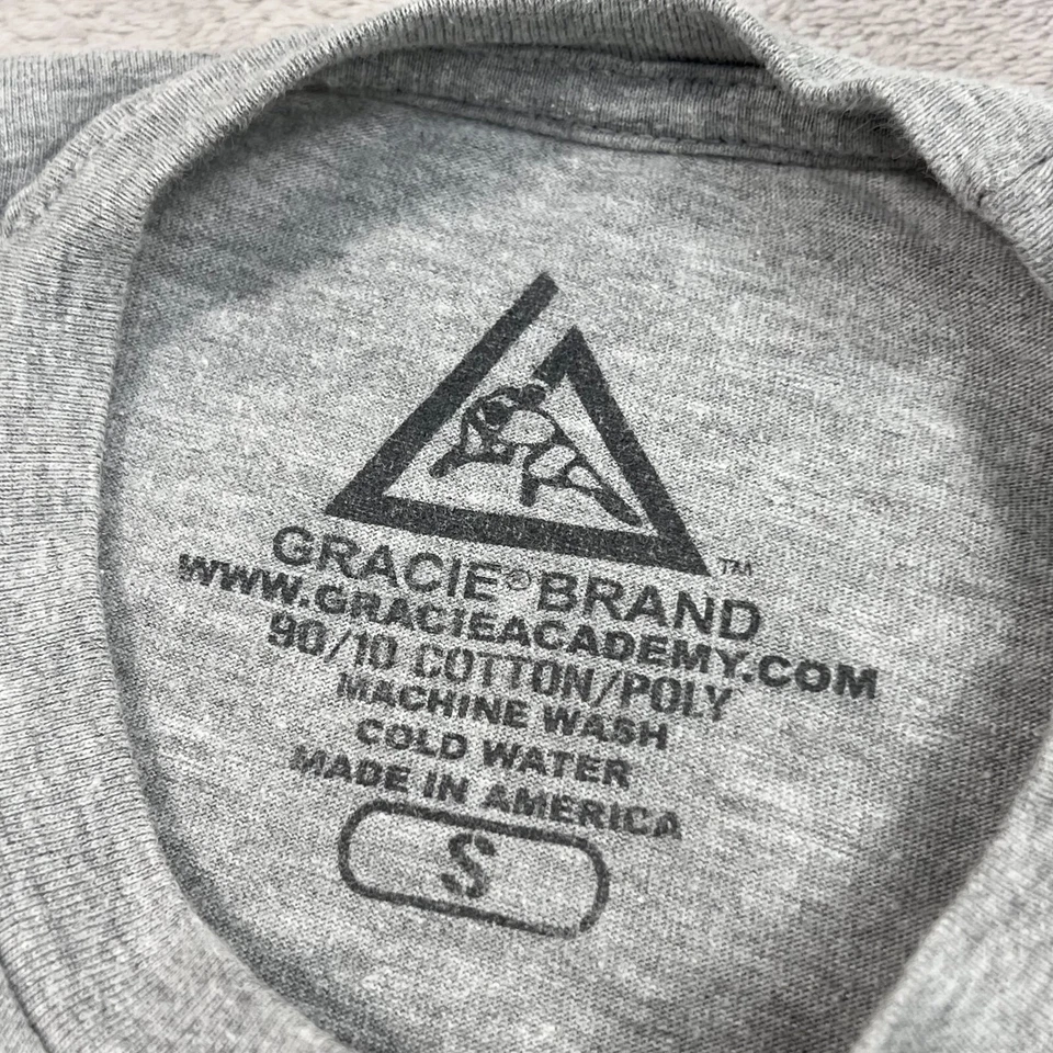 Camisa Gracie University Jiu Jitsu Para Hombre Talla Pequeña Gris Jaspeado Brasileño BJJ EE. UU. Foto 3 de 4