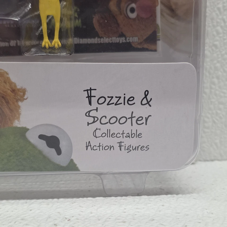 Figuras de acción The Muppets Diamond Select 2016 Fozzie Bear y accesorios para scooters Foto 4 de 4