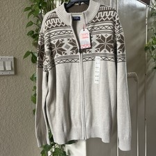 Men  s chaps XL zipper sweater new with tags