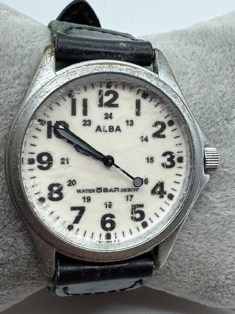 Men's V501-0AK0 Watch Alba New Quartz Silver Battery Tone Seiko - VintageWatches.PK Men's V501-0AK0 Watch Alba New Quartz Silver Battery Tone Seiko - vintagewatches.pk