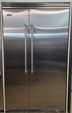 Viking 48" Built-In Side by Side Refrigerator New Floor Model VCSB5483SS