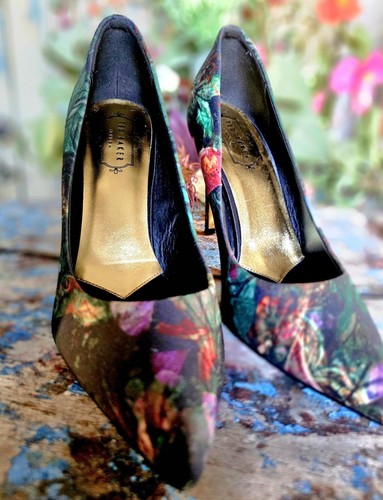 TED BAKER London Designer Black Floral Pumps Pointed Toe Stilletto Heels SIZE 8 - Picture 21 of 24