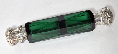 VIKTORIANISCHER DOPPELENDIGER GRÜNER GLAS PARFÜM DUFTFLAKON - SILBERDECKEL