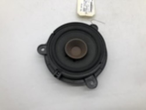 Toyota Auris 13- Supports pare-chocs arrière gauche stock