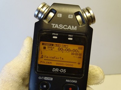 TASCAM DR-O5 PORTABLE STEREO AUDIO RECORDER EXCELLENT BOXED