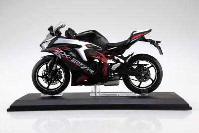 Aoshima 1/12 finished die-cast Kawasaki Ninja ZX-25R from Japan