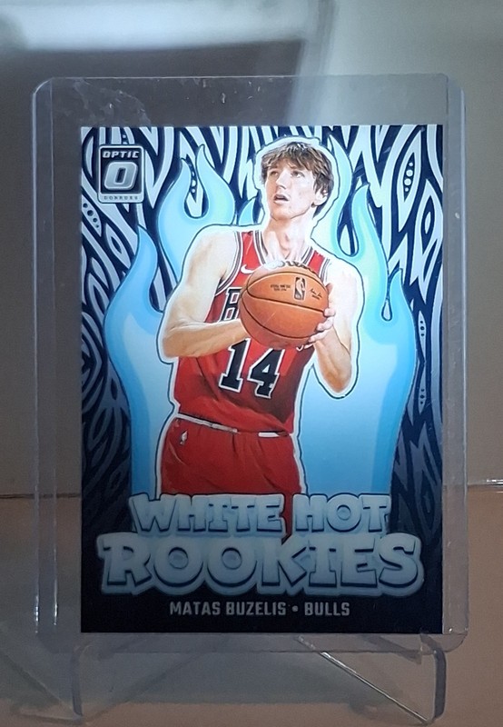 2024-25 Panini Donruss Optic - White Hot Rookies Matas Buzelis #10 (RC)