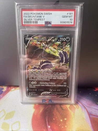 2022 Pokémon Silver Tempest Skuntank V Full Art Holo Ultra Rare 181/195 PSA 10