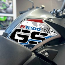 n.2 adesivi 3D laterali compatibili con BMW R 1200 GS 2004–2007 (non Adventure)