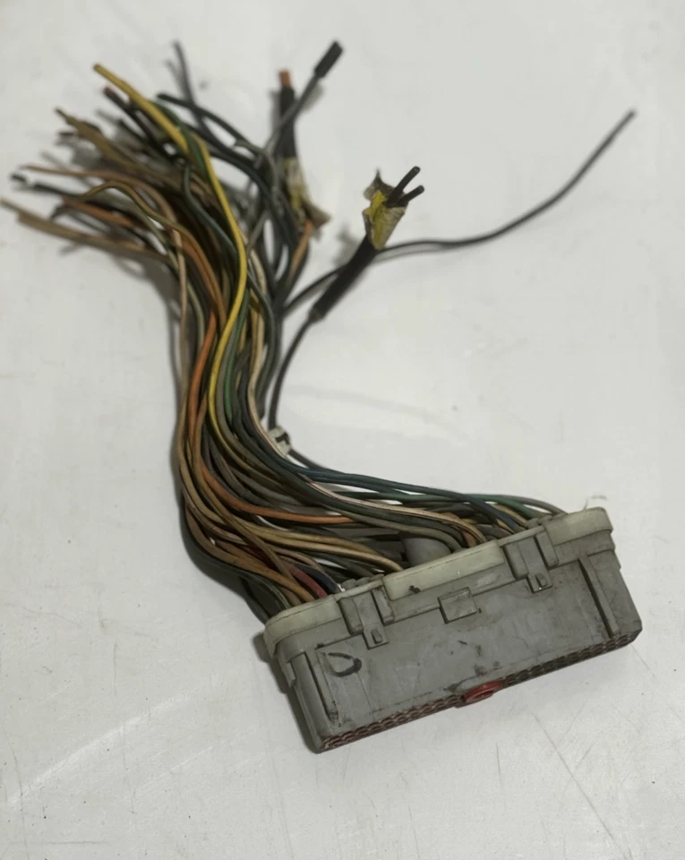 Ford F250 F350 460 1987-1991 bahía de motor ECU PCM ARNÉS DE CABLEADO COLETA USADO Foto 2 de 4