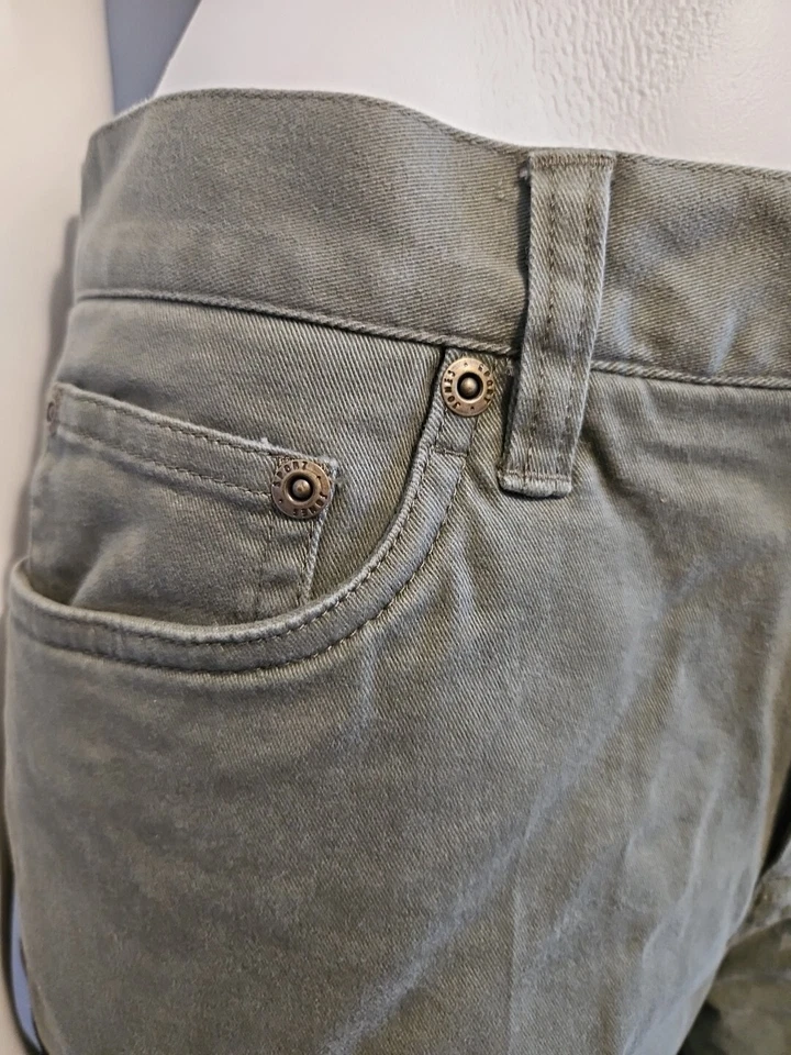 Pantalones Cortos Jones Wear Deportivos Elastizados Verde Caqui ~ Mujer Talla 6 Foto 3 de 4