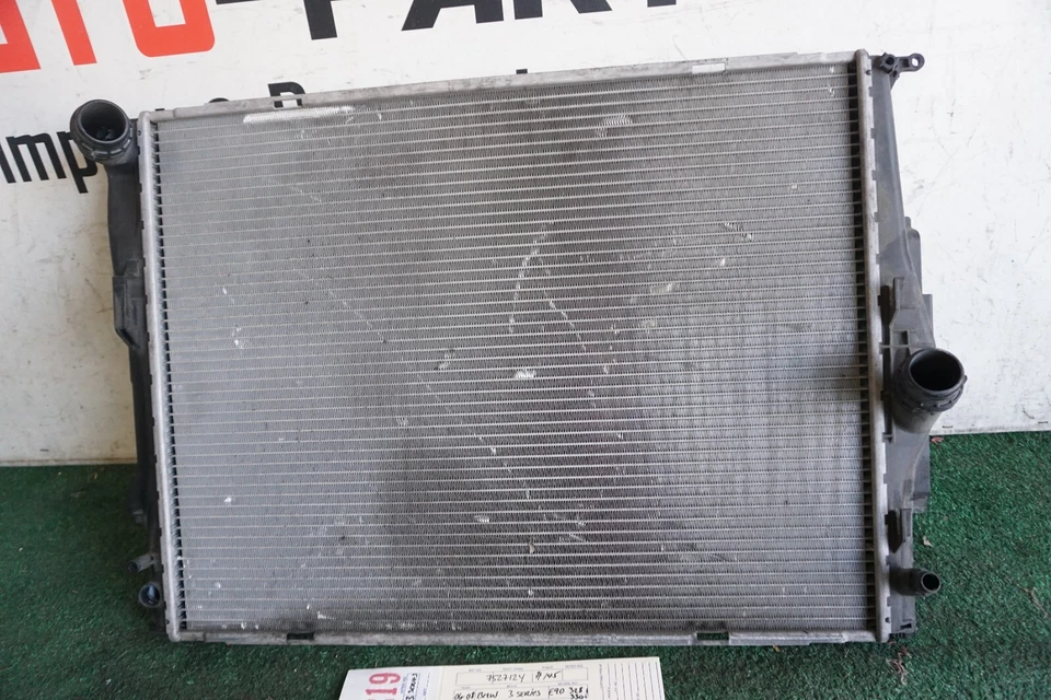 BMW SERIE 3 E90 328i 330i 2006-2008 refrigeración del radiador OEM JD108219 Foto 4 de 4