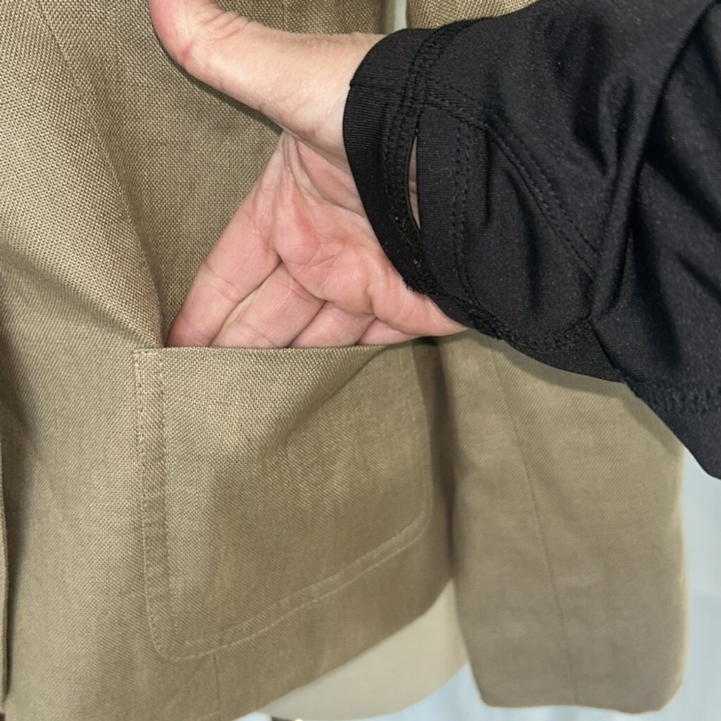 Picture 4 of 10