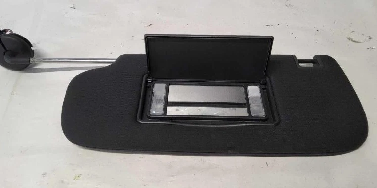 2014-2020 Jeep Grand Cherokee Left Driver Side Sun Visor Illuminated Black OEM - Imagem 2 de 2
