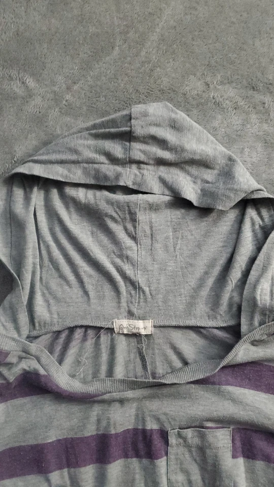 Sudadera con capucha de manga corta One Step Up para mujer talla mediana Foto 4 de 4