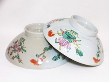 Antique Chinese Famille Rose Porcelain Bowls w/ Painted Floral Motifs Set of 2