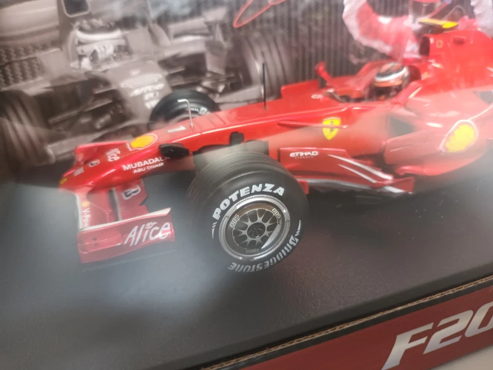 1/18 Hot Wheels L8781 Ferrari F2008 2008 Kimi Raikkonen Foto 2 de 4