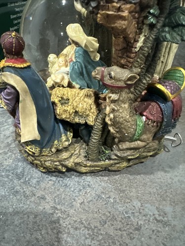 Kirkland Signature Musical Nativity Waterglobe Boxed (See Description) - Picture 10 of 22