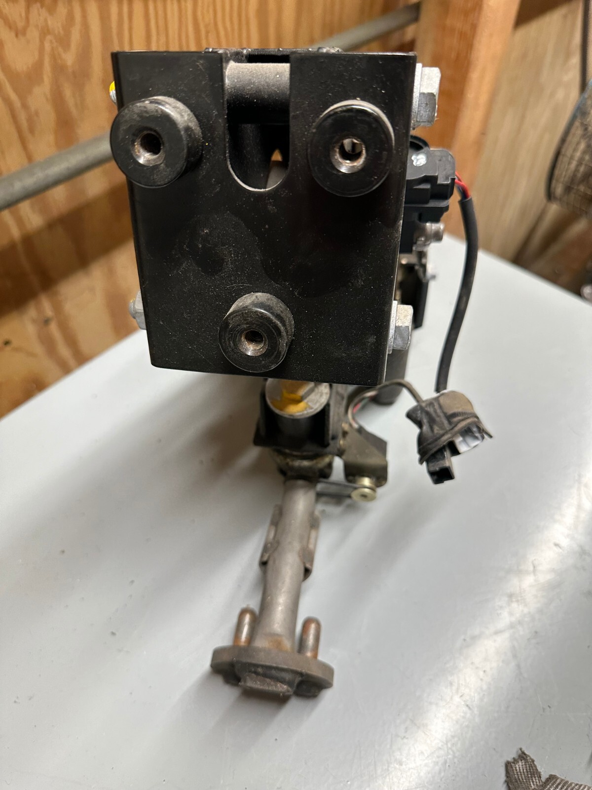 ROLLS ROYCE SILVER SERAPH UPPER STEERING COLUMN WITH ASSOCIATED ELECTRICS