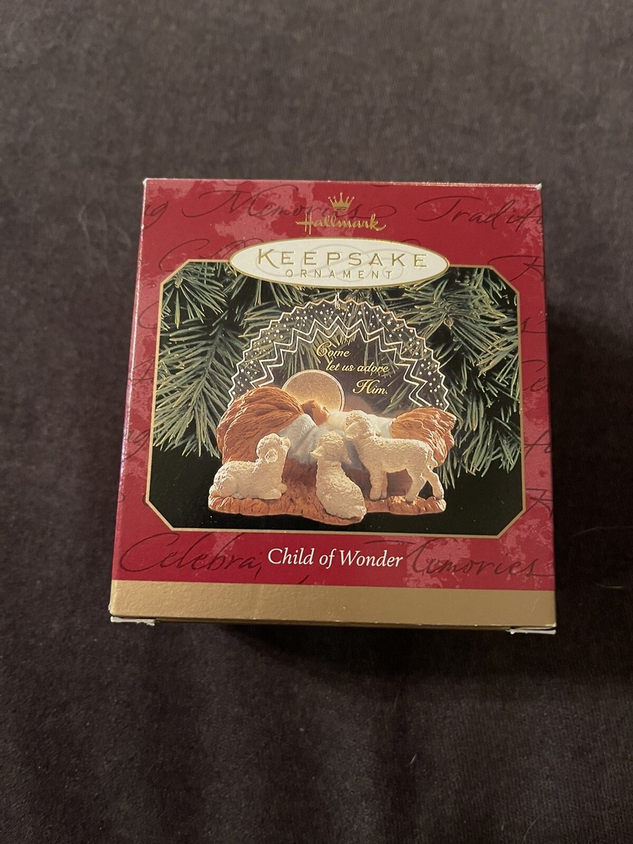 Hallmark Keepsake Ornament – Child Of Wonder (Bambino Gesù Con Agnelli), 1999