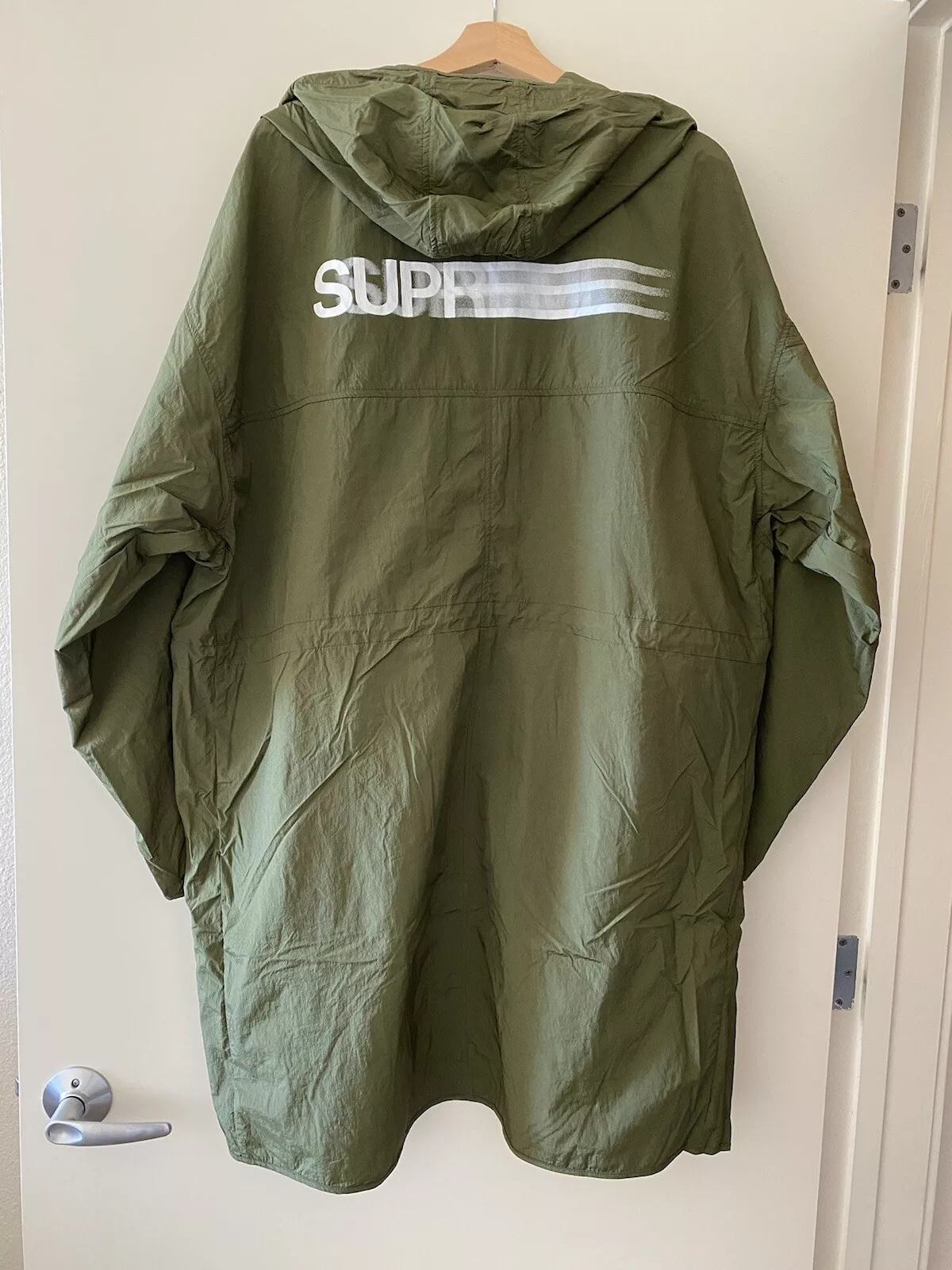 Parka légère olive logo SUPREME Motion Logo M SS23