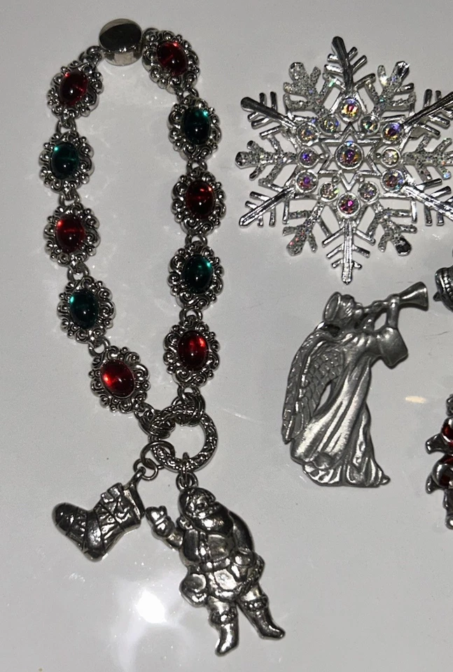 9 broches navideños vintage y 1 pulsera con dije: Avon, GCI, Gerry’s, estaño Foto 4 de 4