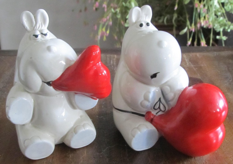 Vintage Anthropomorphic Hippo Salt & Pepper Shakers Enesco Imports Japan