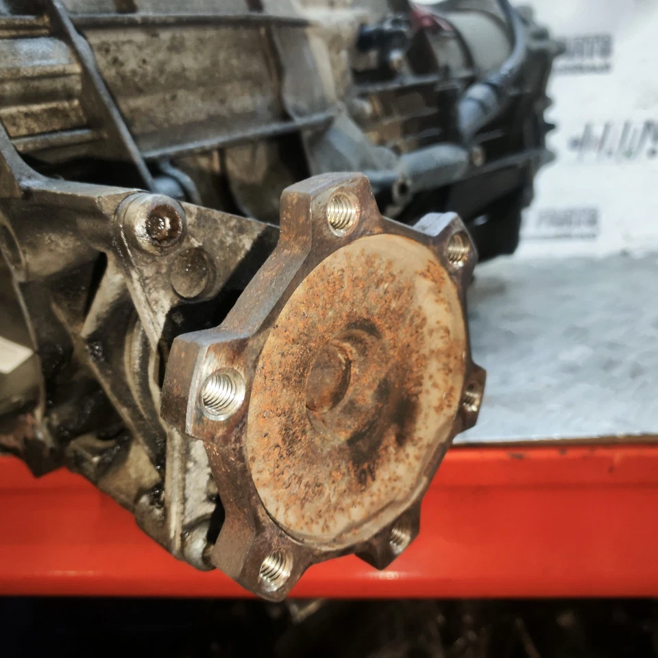 AUDI A4 B8.5 NSX GEARBOX 6 SPEED MANUAL 2.0TDI CJC 2012-2015 - Image 2 of 4