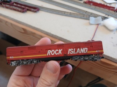 Life Like Shell Cast N Scale Custom Rock Island#610 E7b Lifelike Shell/kato Chassis W/dcc | eBay