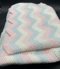 Vtg. Handmade Crocheted Pastel Granny Chevron Baby Afghan / Throw 72 x 32
