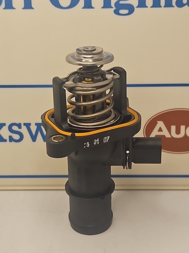 ALLOGGIAMENTO+TERMOSTATO ORIGINAL VW 06A121114 AUDI A3/S3 VW GOLF IV OCTAVIA 1.6 - Imagen 1 de 20