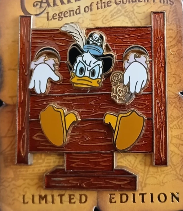 DLR Pirates of the Caribbean Golden Mickey Icon Donald Duck Pin~# 47669~NEW CARD