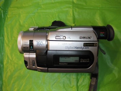 SONY Digital8 Handycam DCR-TRV225 ⑤ Sony Handycam DCR-TRV250 Digital8 Camcorder 2.5