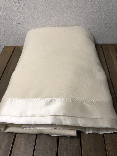 Faribo Queen 100% Pure Wool Blanket Beige Satin 94x96" Faribault Woolen Mill MN - Zdjęcie 3 z 9