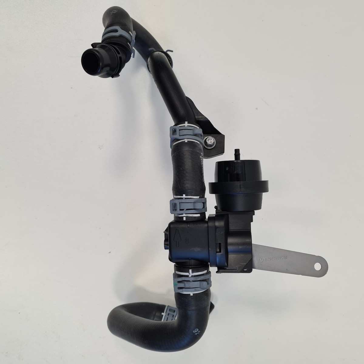 A2742002200 BRAND NEW OEM MERCEDES BENZ THERMOSTAT ANT WATER 