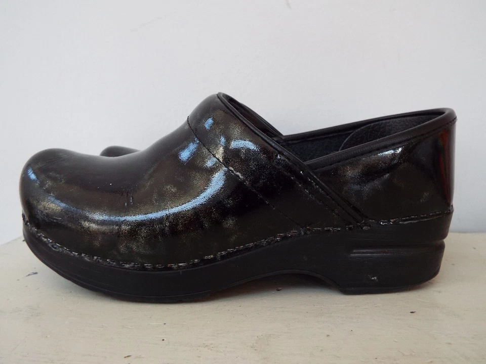 Сабо Dansko черная лакированная кожа блестящее мерцание размер 37/США 6,5 - Изображение 3 из 4