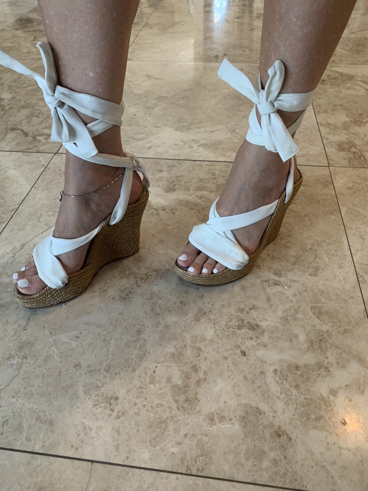 DKNY Womens Wedge Sandals, White, 38 1/2 Gem