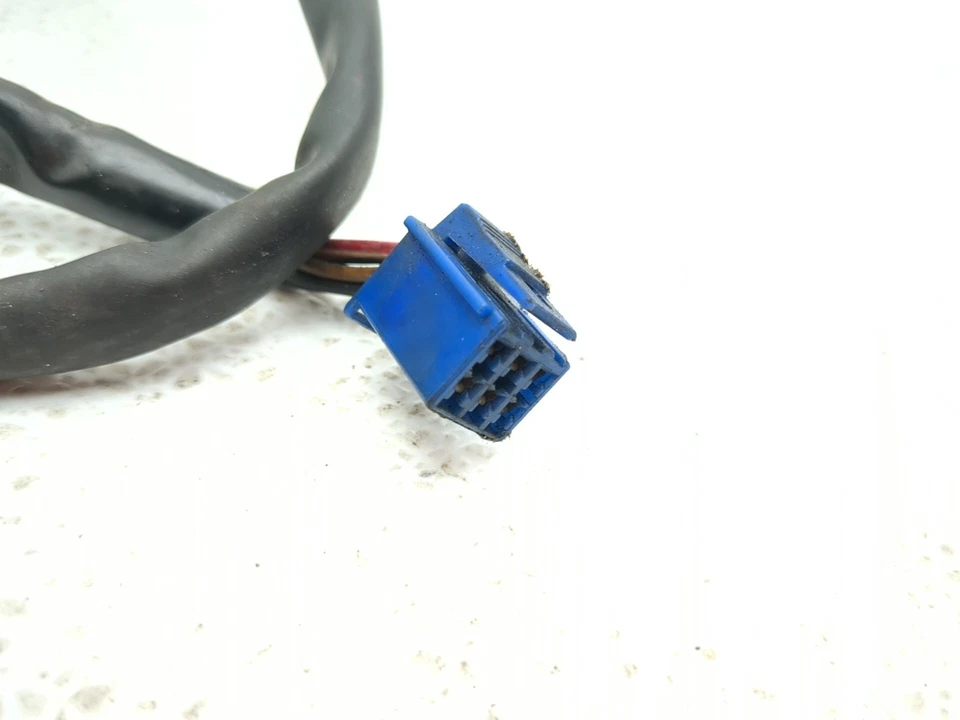 06-08 Interruptor de parada de arranque de control derecho Yamaha YZF-R6S YZF R6 Foto 4 de 4