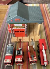Learning Curve Wooden Thomas Train Lights  Sounds Fire Station  4 Fire Trucks 