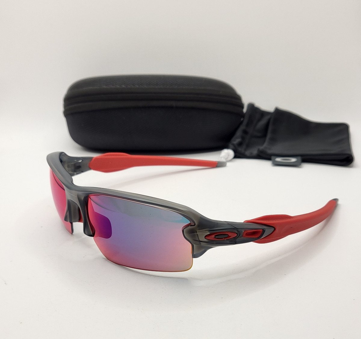 New OAKLEY FLAK 2.0 Matte Grey Smoke / Positive +Red Irid New OAKLEY FLAK 2.0 Matte Grey Smoke / Positive +Red Irid