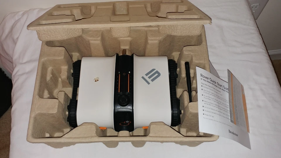 Brookstone Picture Taking App-Controlled Spy Tank Rover WiFi Vehicle AC13 - Image 2 of 4