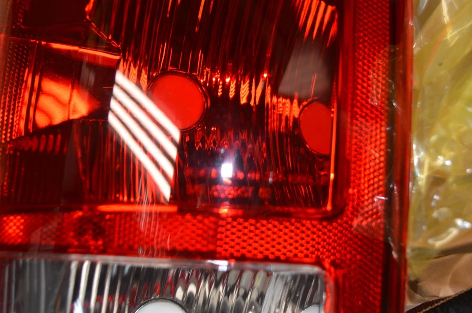 Faro Depo 334-1906L-US/02-06 RAM 1500/2500/3500 lado izquierdo (lado del conductor) Foto 3 de 3