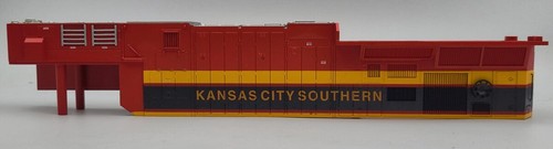 Carcasa locomotora diésel Lionel 28351-2 roja KCS diecast ES44AC #4655 | Condition: New