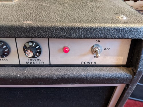 Gibson G-100A Guitar Amplifier. Twin 12" Speakers. Vintage 70’s. Serial # 51660. - Picture 2 of 10