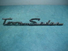 1955 Ford Town Sedan emblem FoMoCo BN-7325622-A NICE